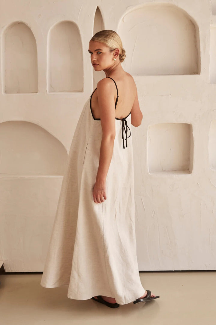 Aura  Vestido con tirantes