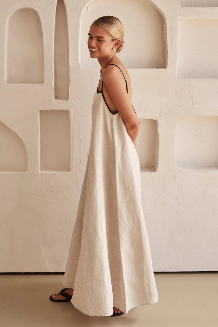 Aura  Vestido con tirantes