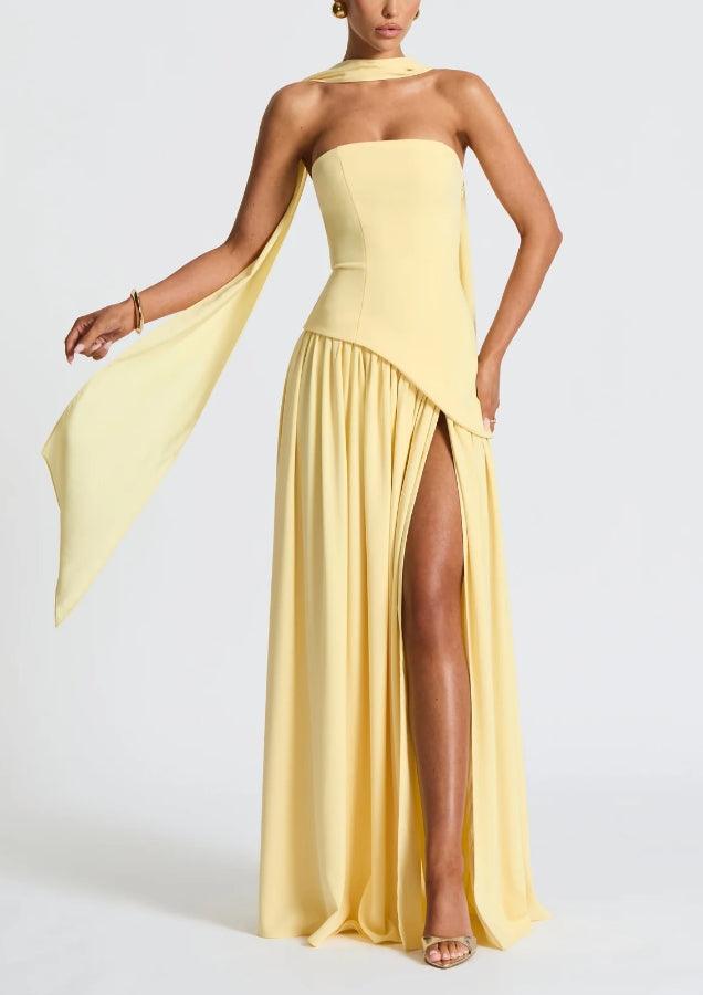 Vestido Maxi Sin Tirantes con Abertura y Cinta