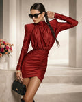 Vestido clásico de cuello alto