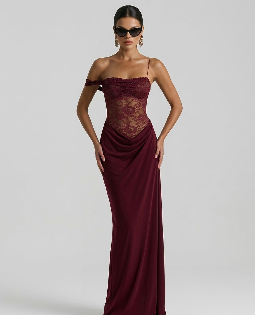 Vestido largo de encaje con un solo hombro