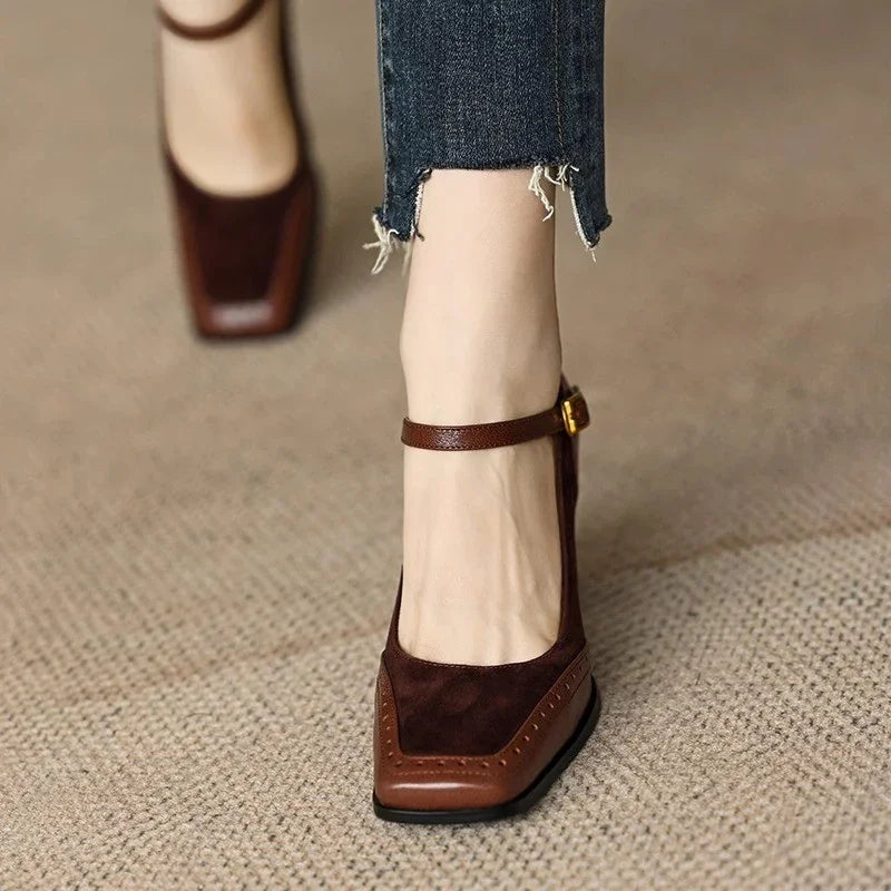 Tacones de Elegancia Terrosa