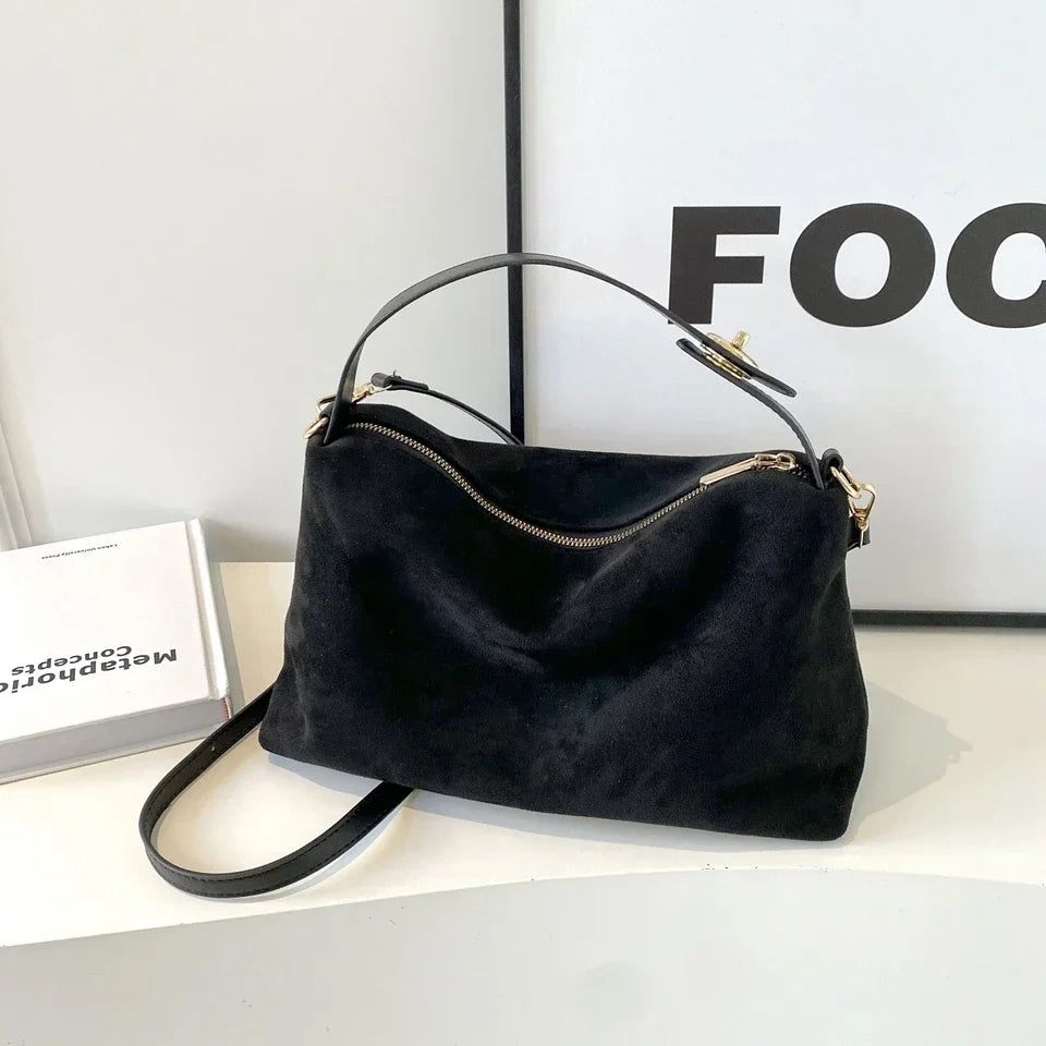 Bolso retro con textura
