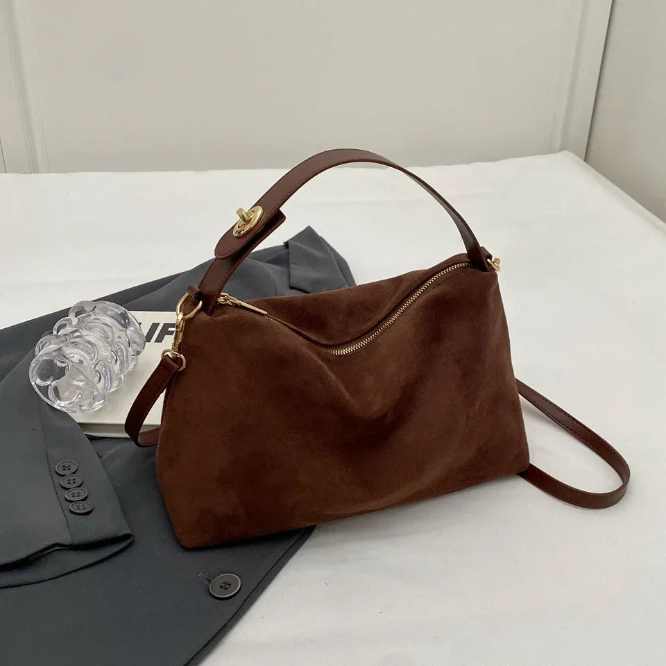 Bolso retro con textura
