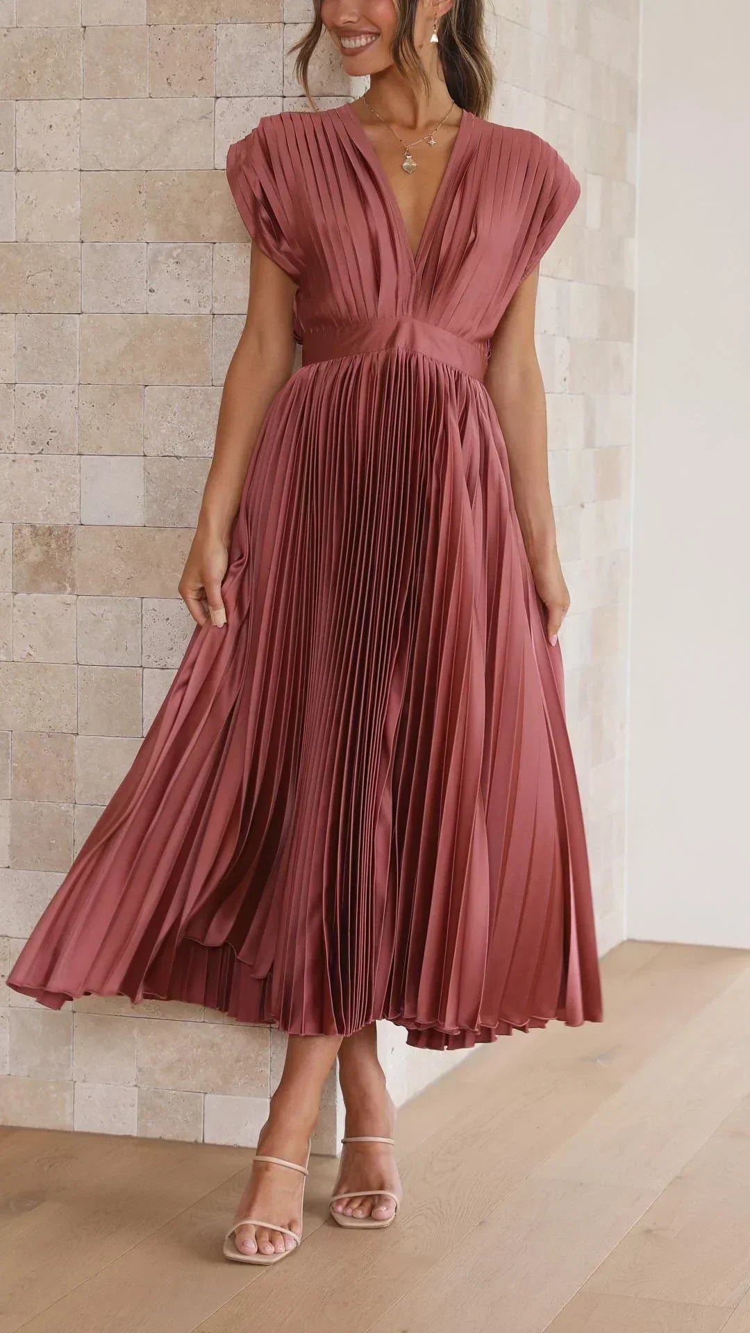 Isla Elegante Vestido Plisado