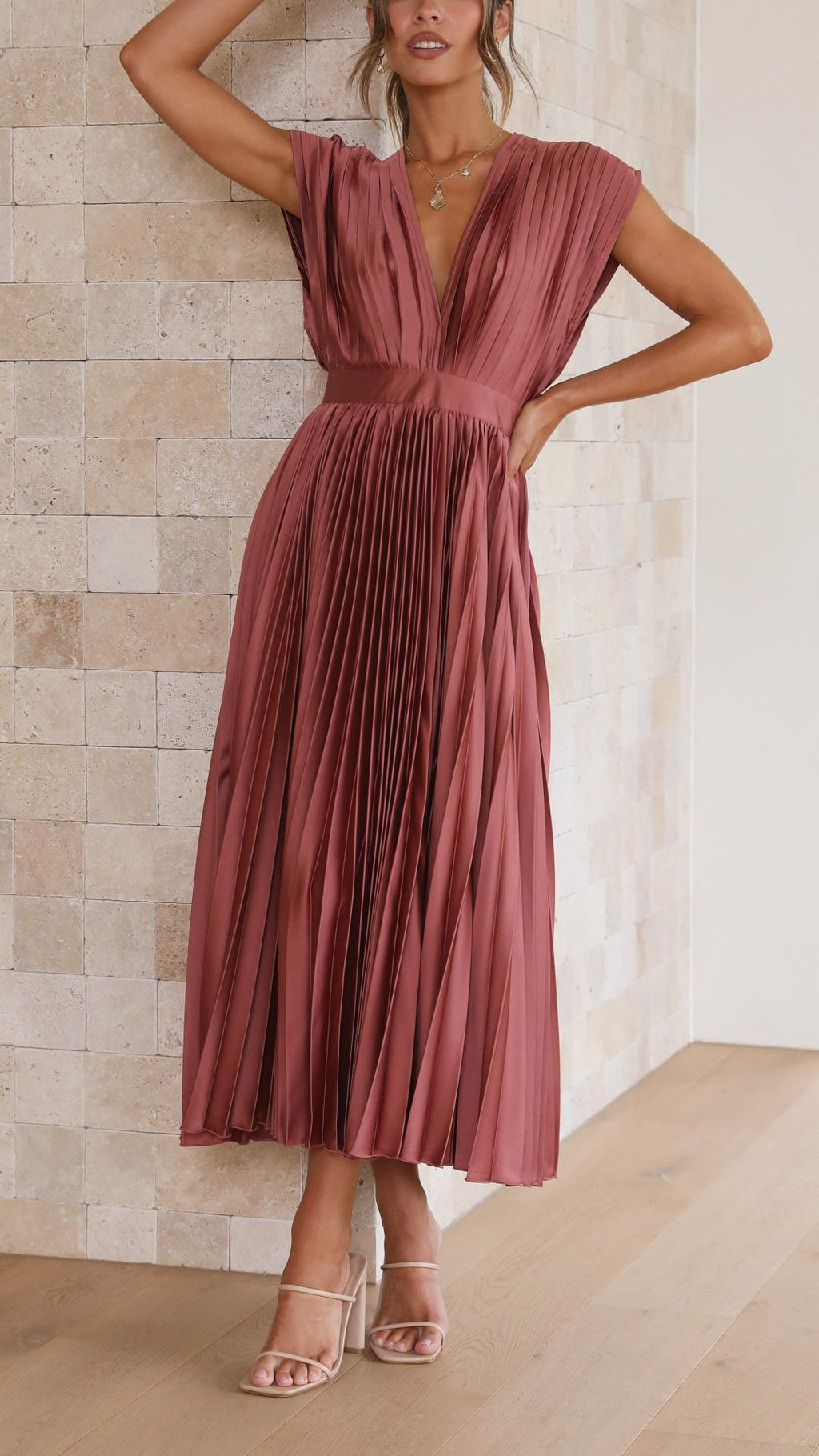 Isla Elegante Vestido Plisado