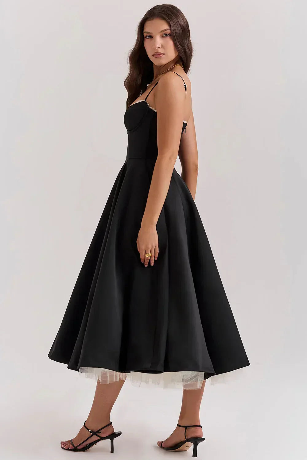 Arielle Vestido Midi Elegante