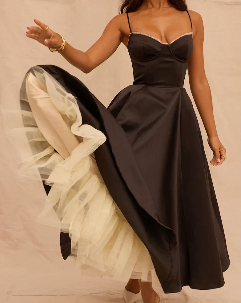 Arielle Vestido Midi Elegante