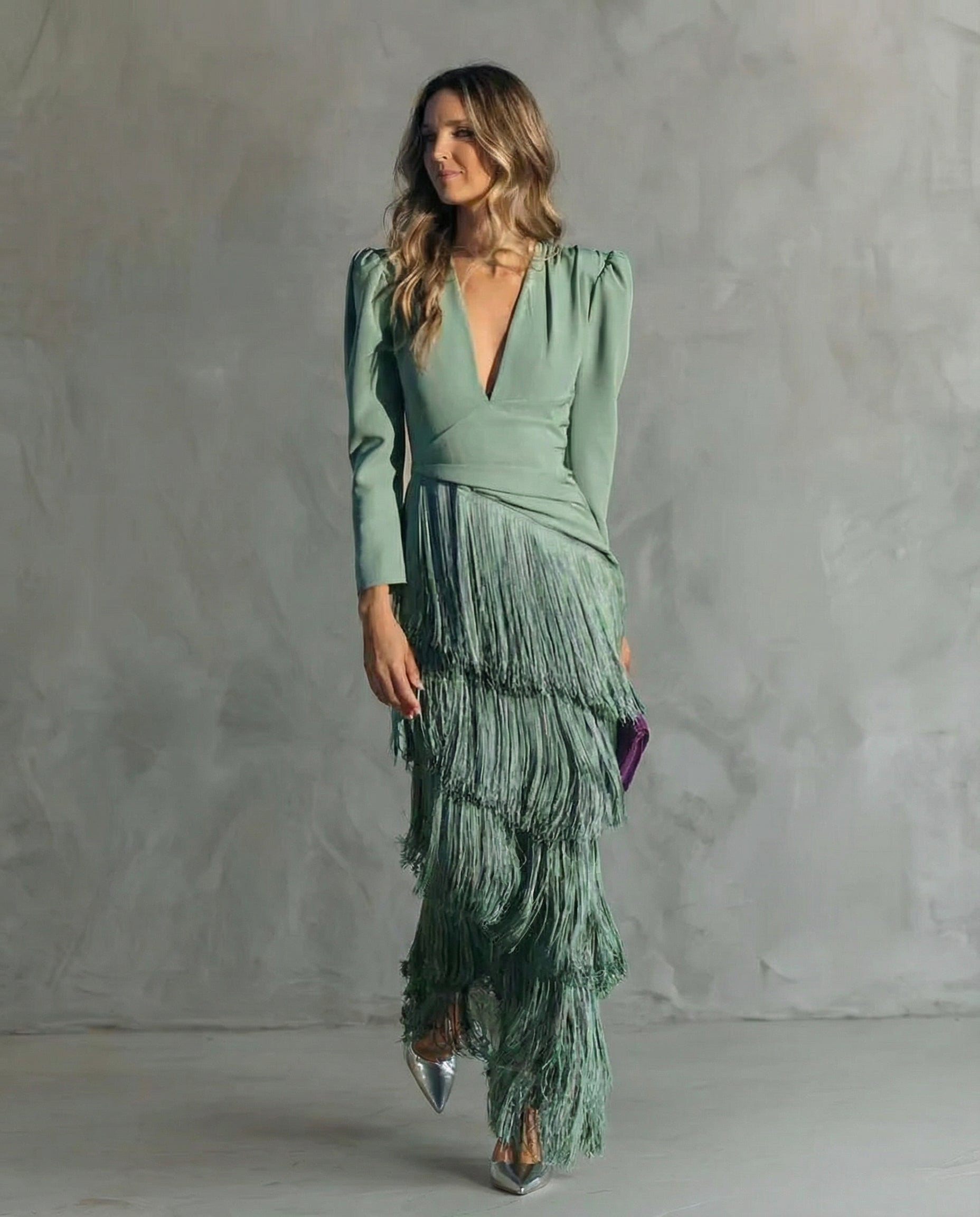 Chiara Vestido elegante con mangas de flecos