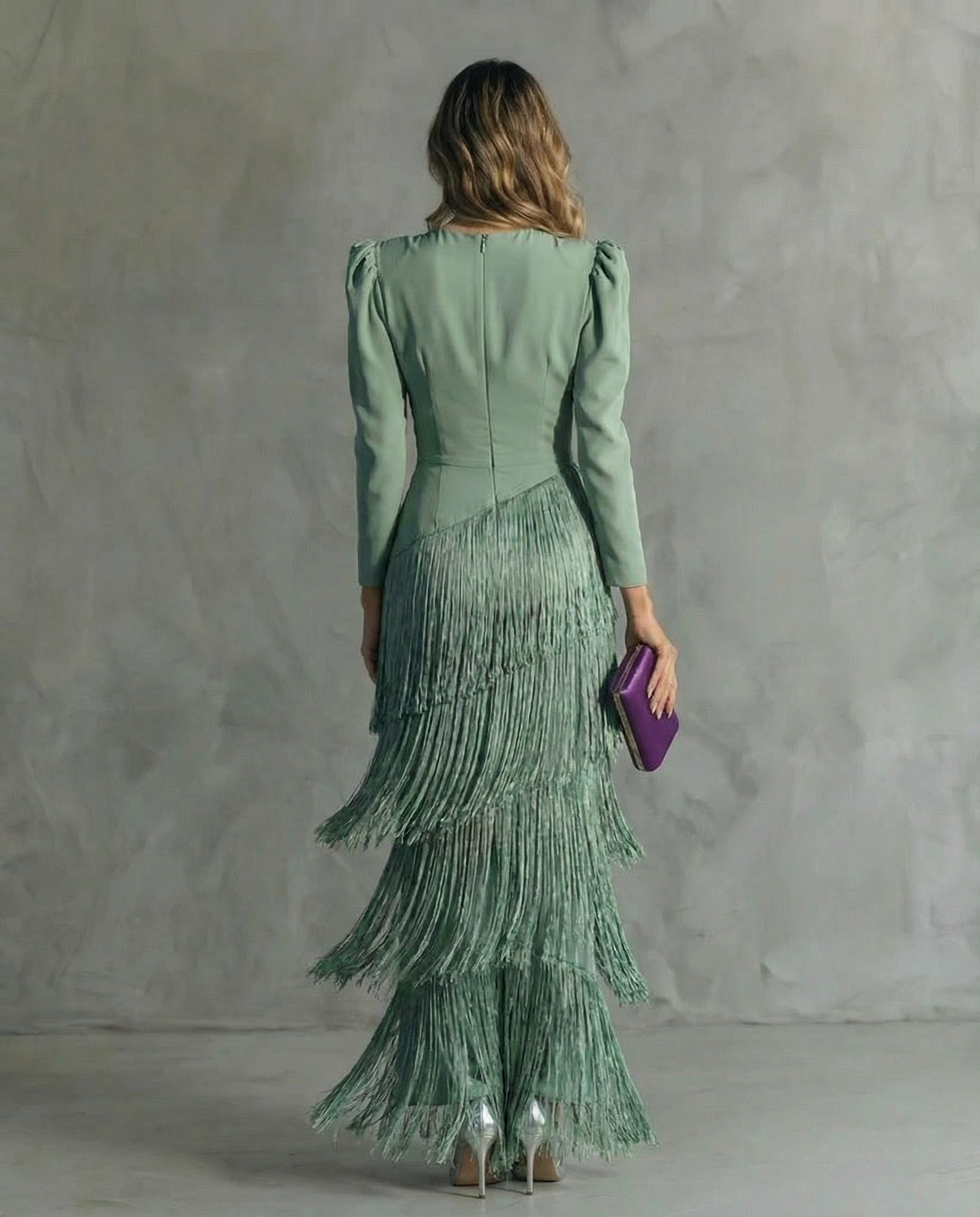 Chiara Vestido elegante con mangas de flecos