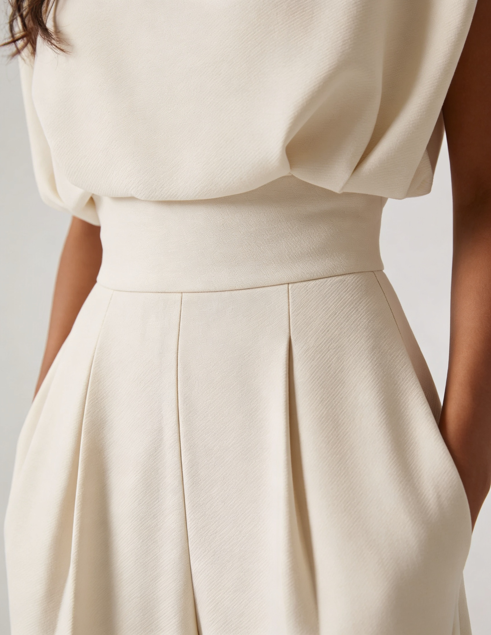 Loren™ Mono con cintura definida
